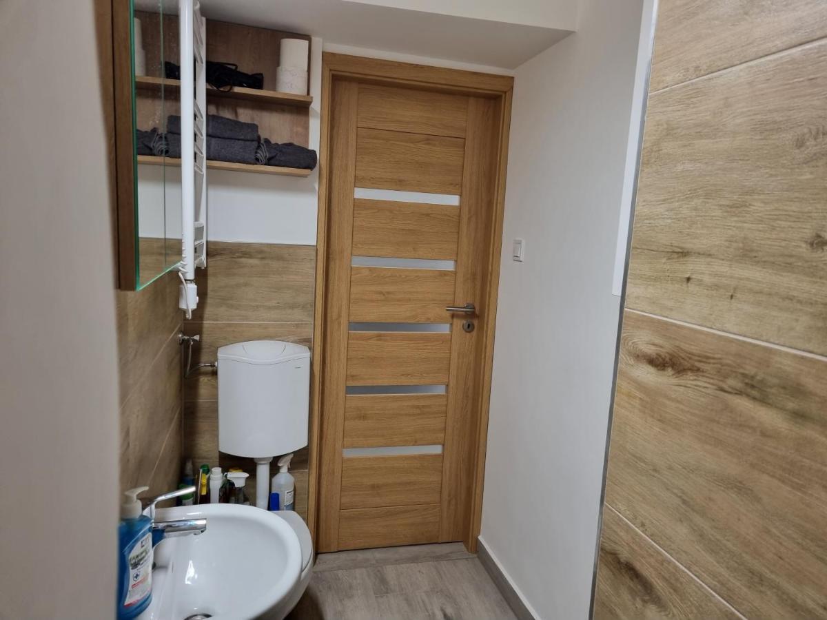 Downtown Studio Apartman Pécs Exterior foto